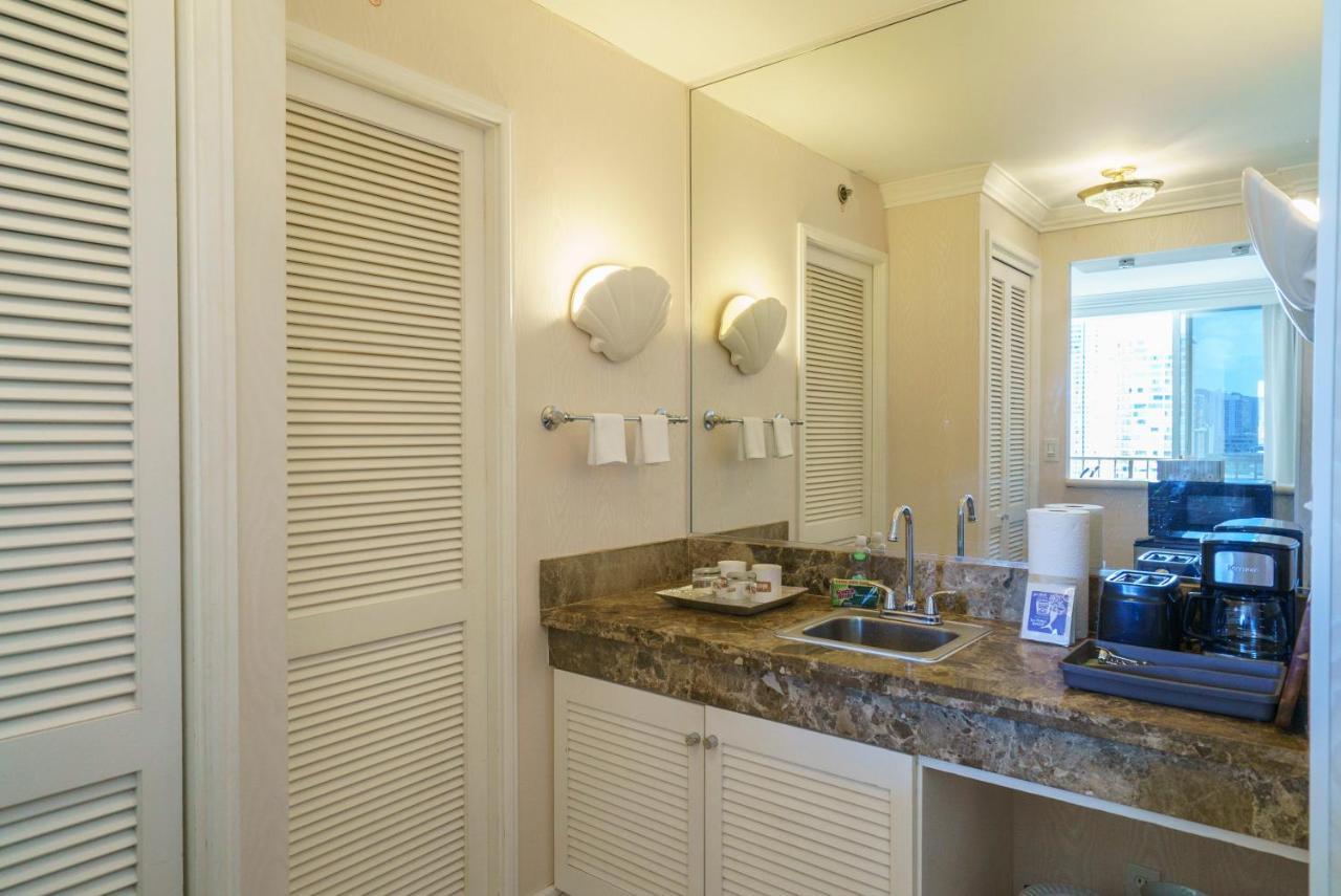 Studio Unit At The Royal Garden, In Waikiki ワイキキ・ロイヤルガーデン Honolulu Kültér fotó